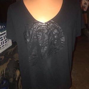 5x plus size top with lion design